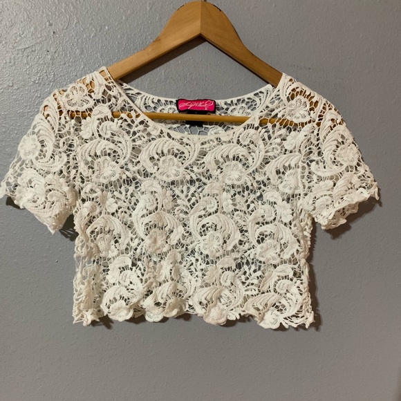 Say What? Tops - 💕White crochet crop top💕